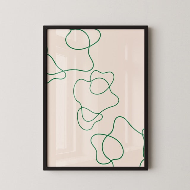 De Emerald Green Abstract Poster brengt rust en stijl in jouw interieur. Met zijn minimalistische, vloeiende lijnpatroon in smaragdgroen op een zachte beige achtergrond is deze print perfect voor een modern en tijdloos interieur. Ideaal voor liefhebbers van abstracte kunst en minimalistische decoratie.
Gedrukt op 250 grams premium satin papier komen de kleuren mooi tot hun recht en heeft de poster een luxe uitstraling. Combineer deze abstracte print met andere neutrale of groene tinten voor een harmonieuze 