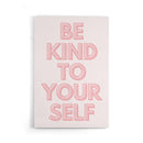 Geef je interieur een positieve boost met deze Be Kind To Yourself poster in zachte roze tinten. De minimalistische typografie en vriendelijke boodschap zorgen voor een rustige, inspirerende sfeer in elke ruimte. Geprint op 250 grams premium satin papier voor een luxe afwerking en heldere details – perfect voor in de woonkamer, slaapkamer of op kantoor.