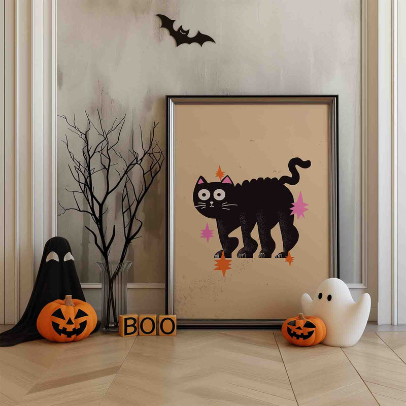 Breng een vleugje mysterie (én humor) in je interieur met de Halloween Black Cat Poster van Walljar! 