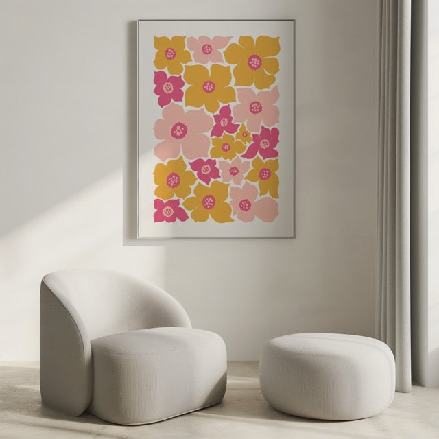 Breng vrolijke retro vibes in huis met deze kleurrijke bloemenposter in roze, geel en zachtroze tinten. Het grafische, speelse ontwerp zorgt voor een frisse en zomerse look en past perfect in een modern, creatief interieur. Geprint op 250 grams premium satin papier voor een luxe uitstraling en haarscherpe details – ideaal als eyecatcher voor elke muur.