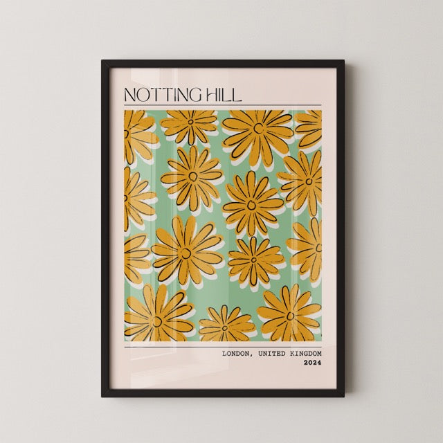 Laat je inspireren door de levendige sfeer van Londen met deze Notting Hill poster uit 2024. Het speelse patroon van grote gele bloemen op een frisse mintgroene achtergrond geeft je interieur een vrolijke en trendy uitstraling. Geprint op 250 grams premium satin papier voor een luxe look en heldere kleuren – perfect voor liefhebbers van kleurrijke en grafische wanddecoratie.