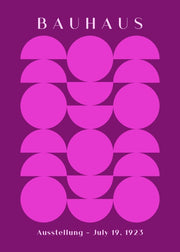 Bauhaus Ausstellung Juli 1925 Paars en Roze Poster, verkrijgbaar als canvas en glasschilderij. Kunst voor aan de muur
