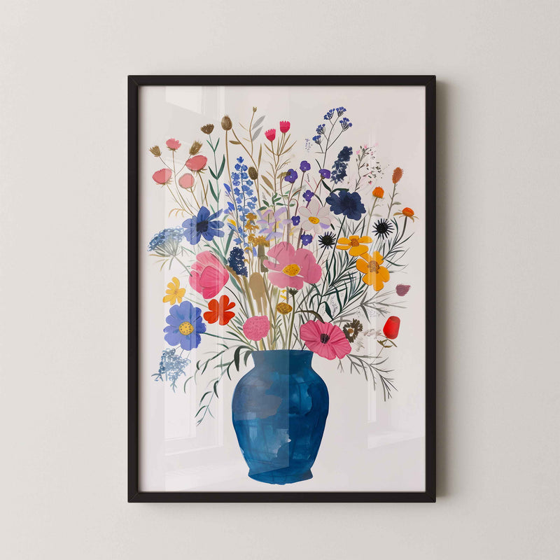 Breng kleur en vrolijkheid in huis met deze poster van een bont boeket wilde bloemen in een diepe blauwe vaas. De heldere roze, gele, paarse en blauwe bloemen zorgen voor een speels en artistiek accent dat elke ruimte opfleurt. Geprint op 250 grams premium satin papier voor een luxe uitstraling en haarscherpe details – perfect voor liefhebbers van botanische en kleurrijke wanddecoratie.
