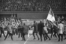 Feyenoord Supporters op het veld tegen AFC Ajax 1965