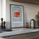  De klassieke negroni cocktail poster met recept erbij met de kleuren rood en blauw. Leuke poster met vrolijke kleuren. Leuk voor in de keuken of slaapkamer. 