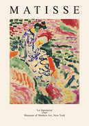 Voeg een vleugje kunstgeschiedenis toe aan je interieur met deze Matisse poster La Japonaise (1905). Het expressieve kleurgebruik en de losse penseelstreken kenmerken de fauvistische stijl van Henri Matisse en brengen een levendig, artistiek accent aan je muur. Geprint op 250 grams premium satin papier voor een luxe afwerking en haarscherpe details – perfect voor liefhebbers van kunstposters en klassieke meesterwerken.