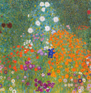 Gustav Klimt – Cottage Garden: Een weelderige bloementuin met witte, rode, gele en oranje bloemen tussen groen gebladerte.