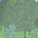 Gustav Klimt – Rosebushes under the Trees: Rozenstruiken en bomen in groene tinten, opgebouwd uit kleine kleuraccenten.
