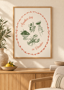 Another Day in Paradise – Mediterrane Zomer boven een houten dressoir in een licht interieur met natuurlijke accessoires.
