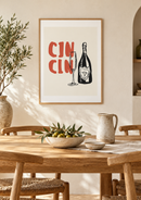 Cin Cin – Champagnefles en Glas in een lichte eetkamer met een houten tafel
