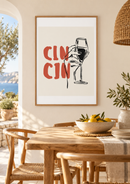 Cin Cin – Hand met Wijnglas in een lichte eetkamer met een houten tafel