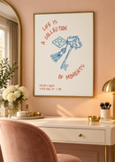 Life Is a Collection of Moments – Blauwe Sleutel in een sfeervol interieur