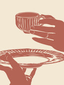 Terracotta illustratie van handen met een kopje en schotel op crème achtergrond