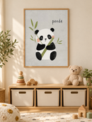 Panda met Bamboe in een houten lijst boven een speelgoedkast in een lichte kinderkamer