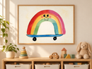 Regenboog op een Skateboard in een houten lijst boven een speelgoedkast in een lichte kinderkamer