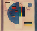 Wassily Kandinsky – Beruhigt (Calmed): Een grote blauwe halve cirkel met rode accenten en rechthoeken op een warm beige vlak.